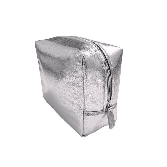 NWOT Metallic Cosmetic Bag On Trend NEW WITHOUT TAGS - Picture 4 of 4